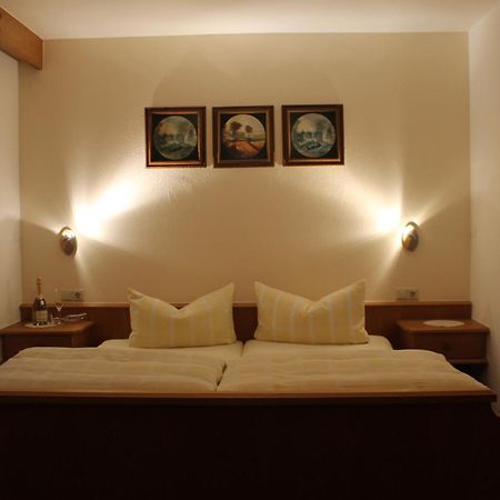 Appartements Zerzer Ried im Oberinntal Oda fotoğraf