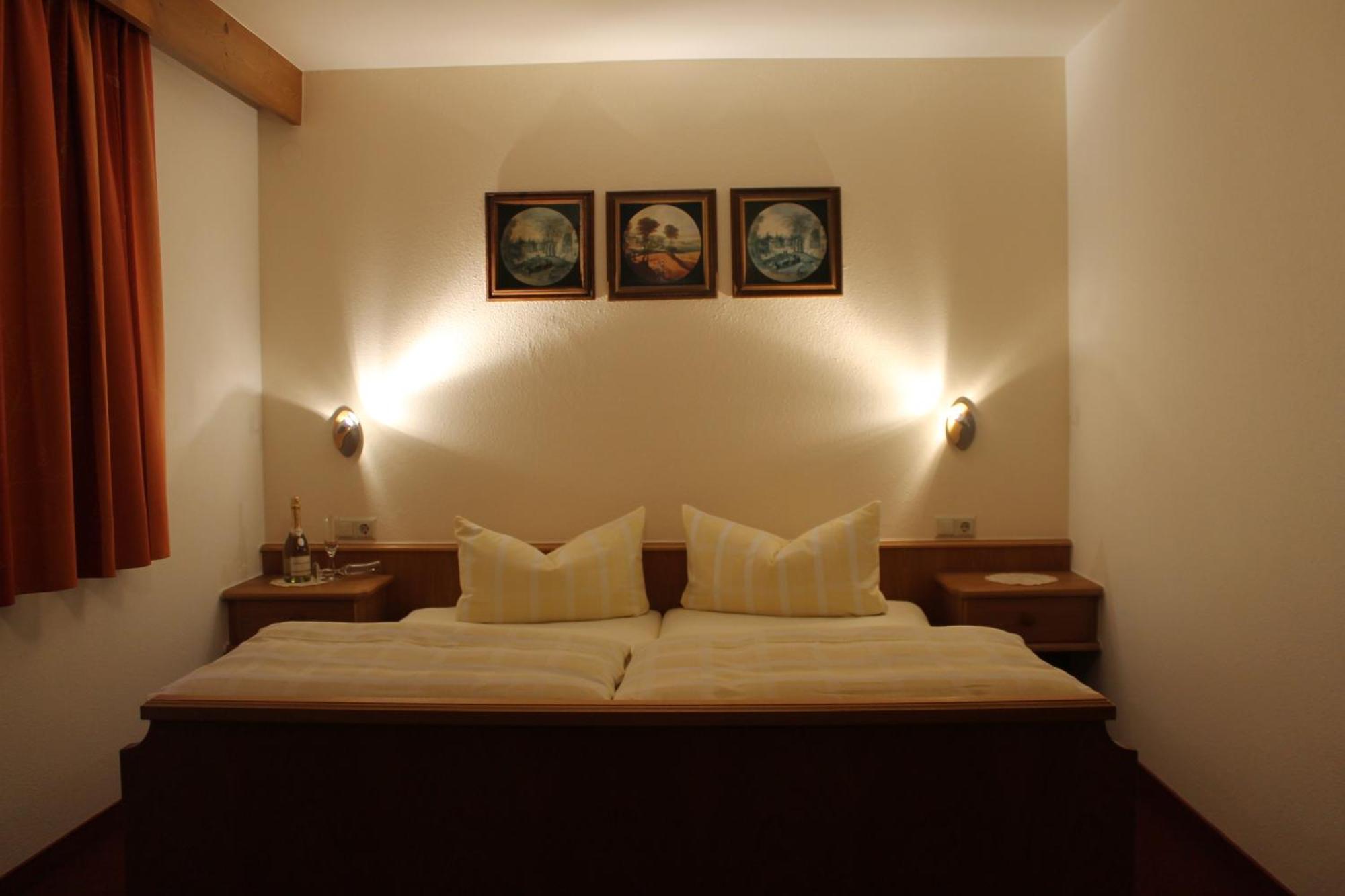 Appartements Zerzer Ried im Oberinntal Oda fotoğraf
