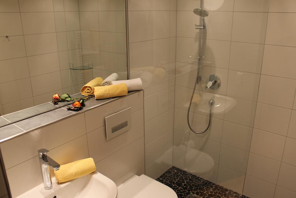 Appartements Zerzer Ried im Oberinntal Oda fotoğraf
